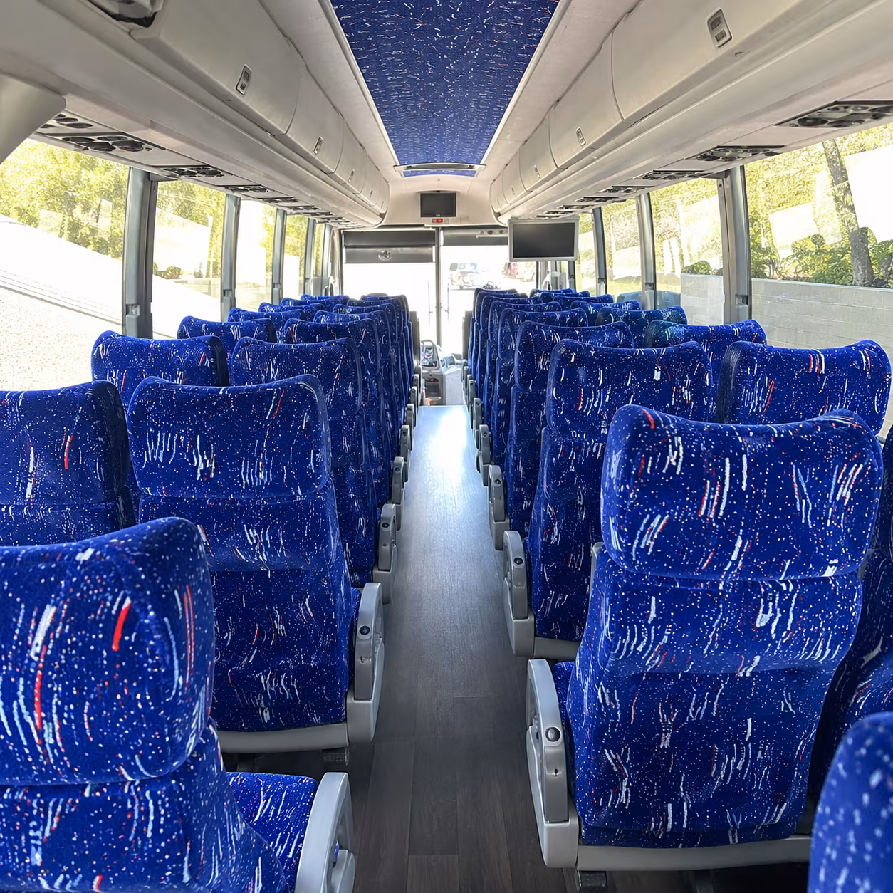 bismarck charter bus