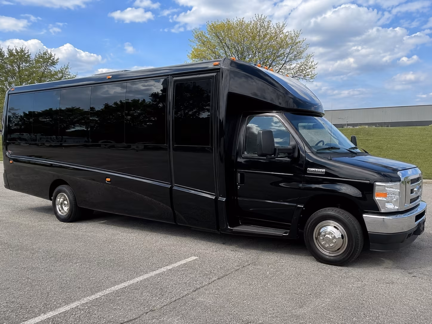 minibus rentals for small group winery tours around bismarck